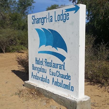 Shangri-La Lodge Ambatomilo Exteriör bild