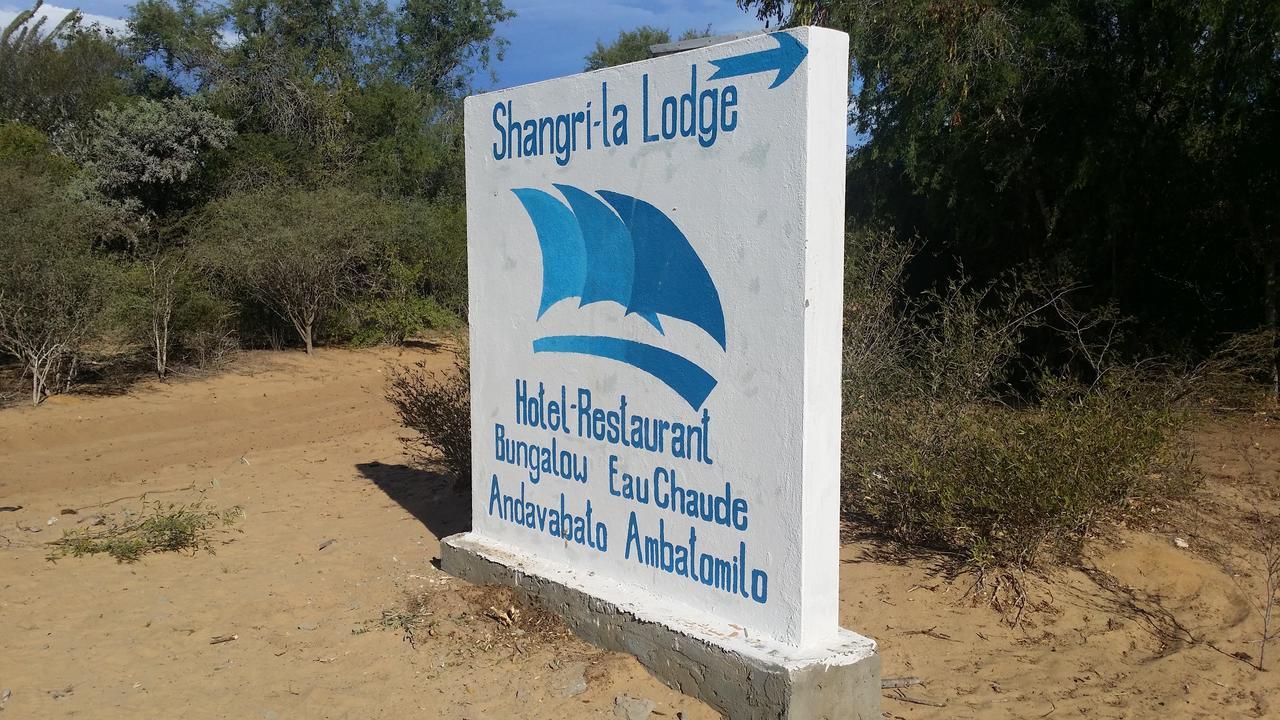 Shangri-La Lodge Ambatomilo Exteriör bild